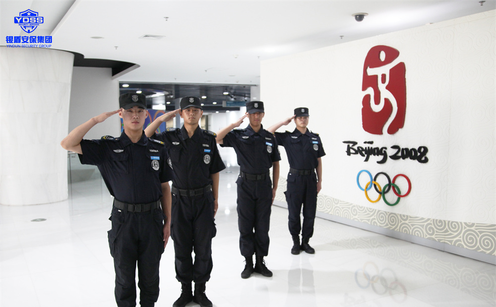 重磅｜國防科大研制出我國首款智能安保服務機器人！