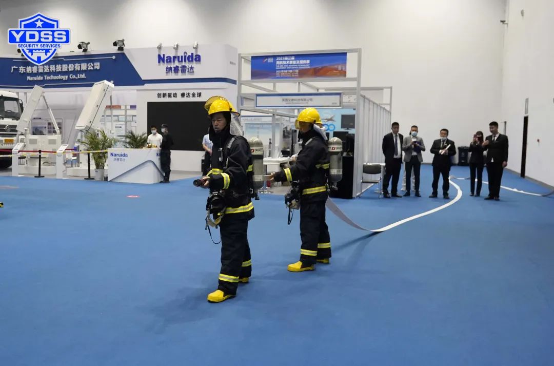 北京銀盾保安服務(wù)公司駐國家會(huì)議中心保安隊(duì)組織開展反恐消防應(yīng)急演練活動(dòng)