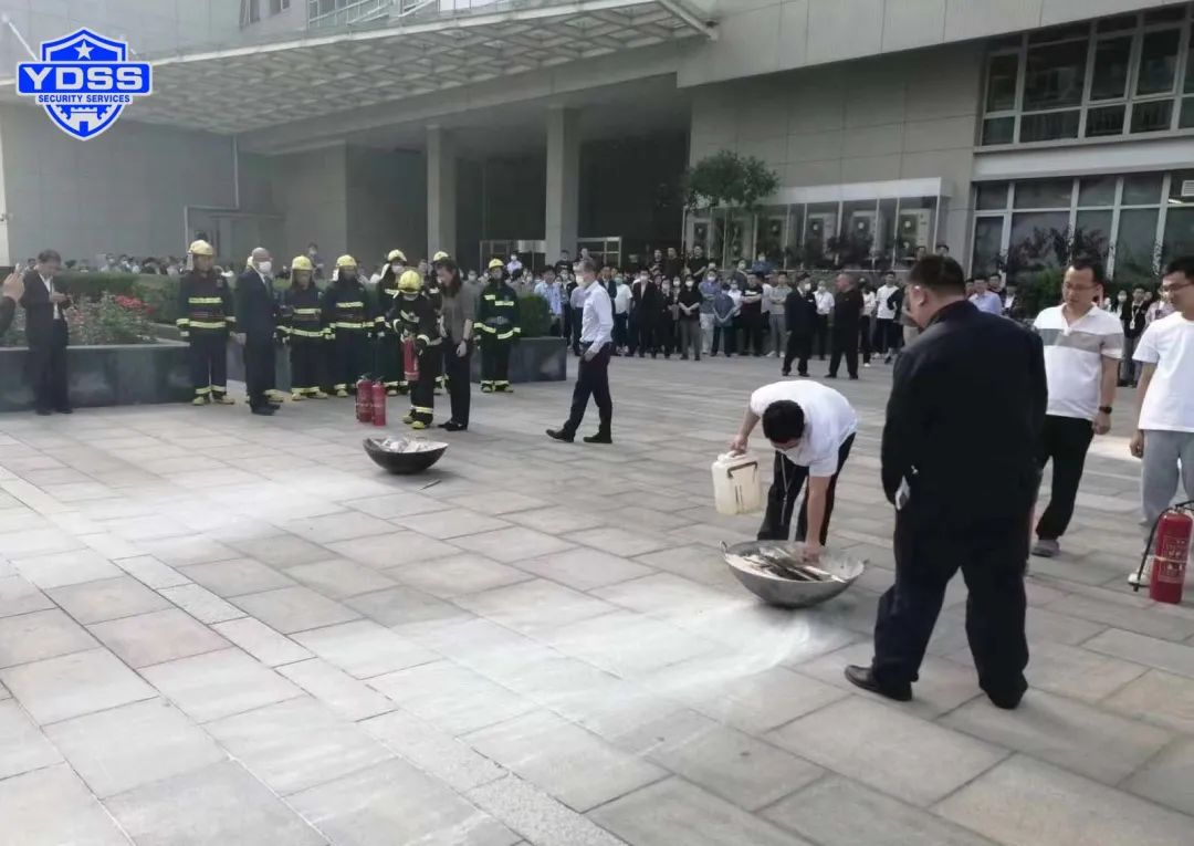 北京銀盾保安服務公司組織開展消防處突演練